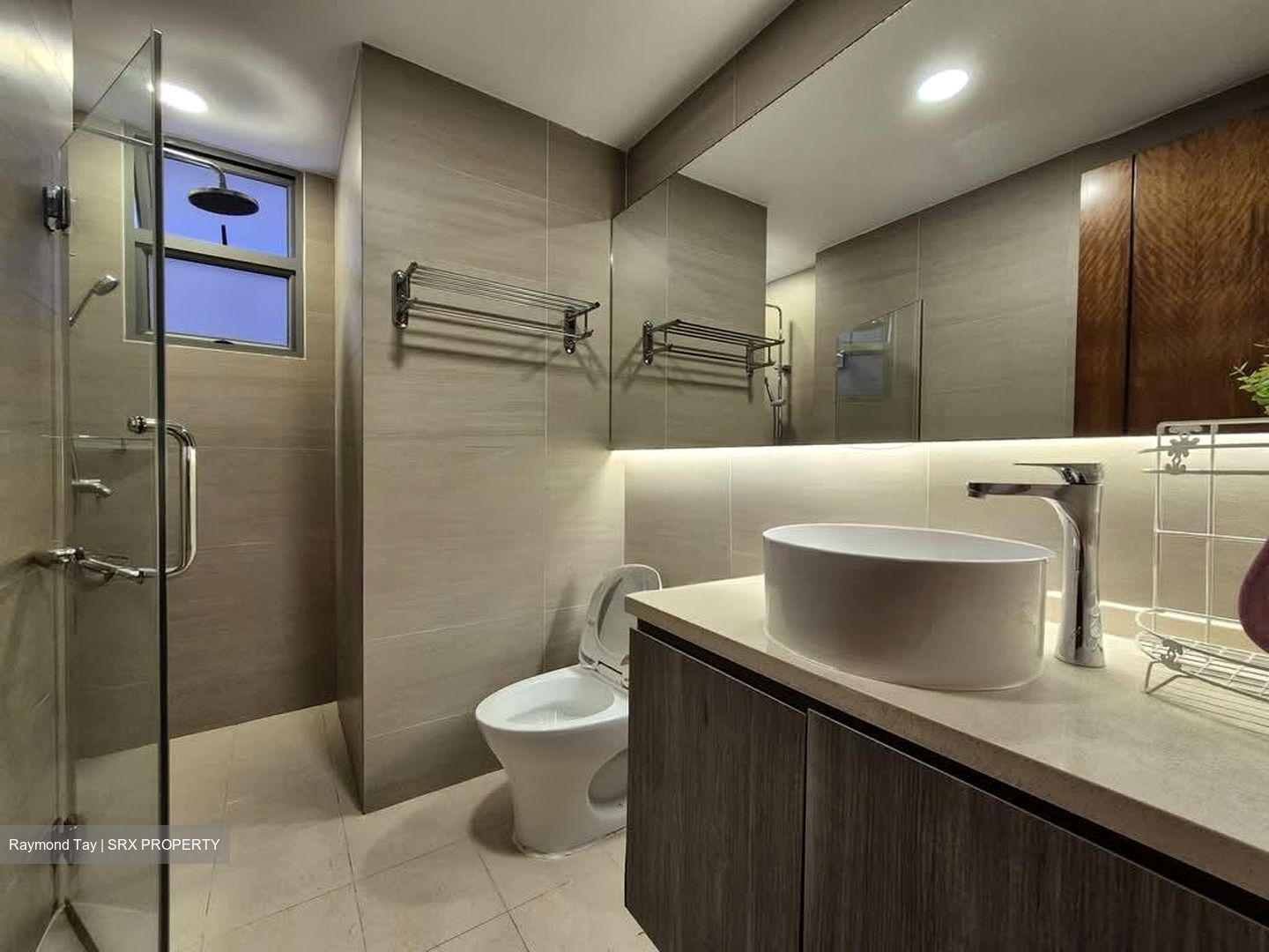 The Florida (D19), Condominium #566093301